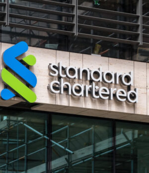 Dogizen ICO hits $4m as Standard Chartered predicts BTC at $500k in three years