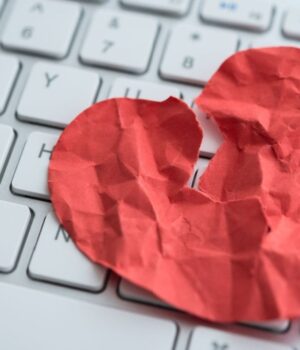 FBI Warns: Valentine’s Day to Bring a Surge in Crypto Fraud—Don’t Get Trapped