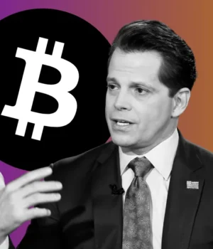 Warren Buffett’s Exit Plan: Scaramucci Reveals Key Takeaways from Berkshire Hathaway Meeting