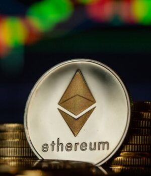 Ether ETFs Secure 20th Straight Day of Inflows as Bitcoin ETFs Turn Red